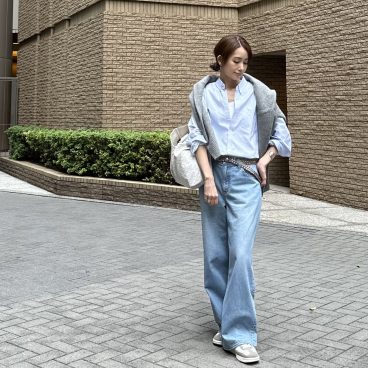 短い秋 シャツで過ごせる貴重な日は逃さずに【モデル私服コーデ】