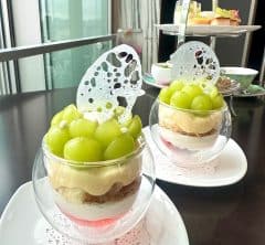 “美パフェと高級紅茶”に心躍る！シャインマスカットのアフタヌーンティー【ザ ロイヤルパークホテル アイコニック 東京汐留】