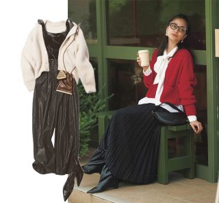 40代の秋コーデに役立つ【華やかニットカーデ】服も気分も盛り上がる〈３選〉