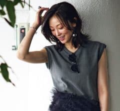 コーデに甘さをひと盛りしたい日に【チュールスカーフ】が使える！