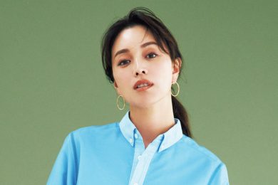 定番黒パンツを【ブラウン】にスライド！いつものスタイルも優しげに