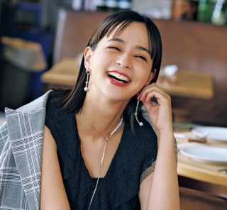 秋の筆頭トレンド【レース】でジャケパンStyleに甘さをひとさじ♡