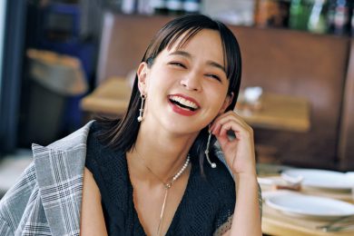 秋の筆頭トレンド【レース】でジャケパンStyleに甘さをひとさじ♡