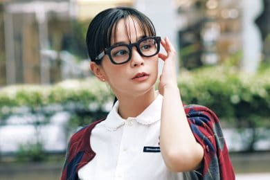 定番コーデ【白シャツ×ワイドパンツ】可愛げ＆鮮度UPの秘訣は？