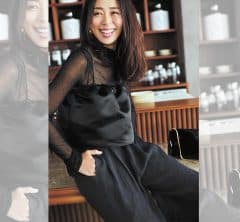 いつもの“全身まっ黒”コーデがぐっとオシャレに♡「サテンアイテム」を投入！