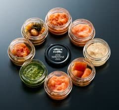 〈元社長秘書〉が選ぶ！大人の夜が楽しくなる、お酒に合う“小さな贅沢”手土産【6選】