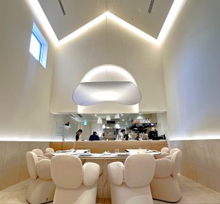8席限定の特等席！仏ミシュラン星付きシェフが日本で初めてオープンした没入型フレンチとは？