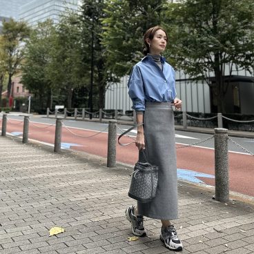 〈ニット×シャツ〉レイヤードが楽しい冬の着こなし【モデル私服コーデ】