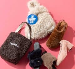 冬の空気をまとう朝、旬の【ファー小物】でシンプルコーデに季節感を