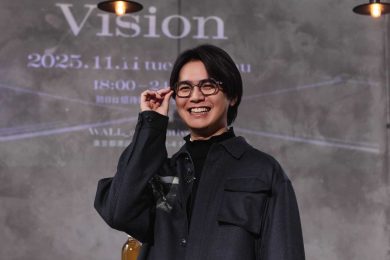 片寄涼太さんが素敵なメガネ姿で登場！「変装ではなくてドレスアップとして楽しみたい」