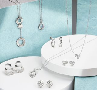 ホリデーを彩る【プラチナ・ウーマン】新作ジュエリーを自分ご褒美に