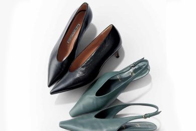 履き心地の良さも魅力！【Vカットパンプス】がキレイめ派40代に大人気