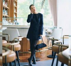 今日は“母らしさ”を脱ぎ、「ミニワンピース」で出かける日【年末特別エッセイ②】