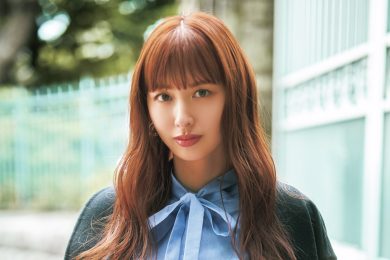 隙を感じさせる【細ボウタイシャツ】で母シーンもうまくいく！