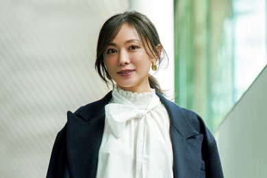 【40代のお仕事コーデ】洗練ボルドーでお決まりコーデもフレッシュに