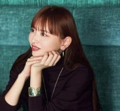 意外な発見！トレンドカラー【ボルドー】に可憐さが宿る新鮮配色は？