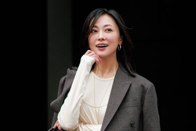 【カットソーワンピ×甘スニーカー】で外回りの日だってコンフォートに！