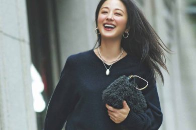 40代の【無地ニットコーデ】が垢抜ける！つかえる「今どきアイテム」〈5選〉