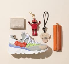 【人気占い師・真木あかりさん】に聞いた！ 2026年開運レザー小物＆開運メッセージ