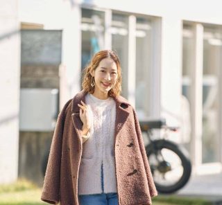 オシャレ40代が必ず持っている【ファージレ・ボアベスト】華やぎ方は？＜読者スナップ5選＞