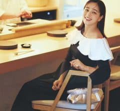 加藤ローサさんが「特別な日に訪れる場所。そんなシーンに「着たい服」とは?