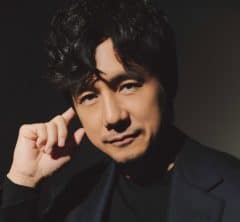 話題のミステリードラマで父親役の【西島秀俊さん】理想の親子関係は「子どもの持つ力を信じて、認めること」