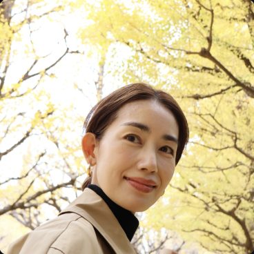 今年は短かった！？軽アウターのオシャレ【モデル私服コーデ】