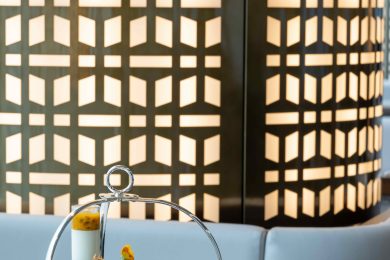 モダンダイニング「TWO ROOMS」のアフタヌーンティーで優雅なひとときを