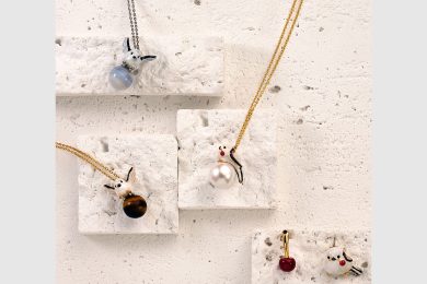 【ヴァンドームブティック×フェイラー】シマエナガモチーフのアクセサリー＆ハンカチセットが登場