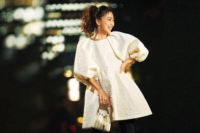 「オシャレしたい、でも気力と服がない！」→【映えトップス×いつもの黒パンツ】で即解決！