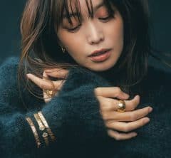 蛯原友里さん、毎日着けたいジュエリーは「ブルガリ」にある。一生を共にする相棒を