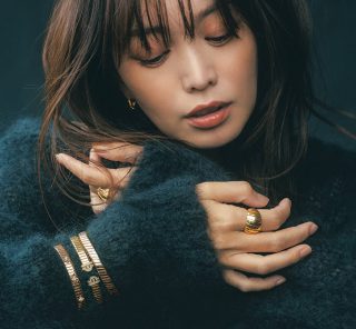 蛯原友里さん、毎日着けたいジュエリーは「ブルガリ」にある。一生を共にする相棒を