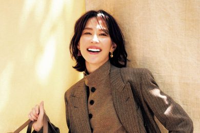 【人気コーデランキング】40代の“ベーシックカラーで華やぎたい！”に応える注目コーデTOP4