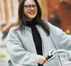 温かくて巻き込み知らず！【ボアブルゾン】が底冷えする日の自転車送迎に◎