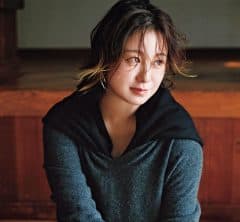 この冬の大本命【三角スカーフ】アレンジテクでこなれワンピに早変わり