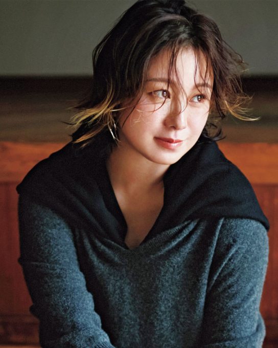 この冬の大本命【三角スカーフ】アレンジテクでこなれワンピに早変わり