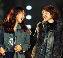 華金ナイトアウトは【最旬レイヤード×ミニスカート】で盛大に弾けたい!