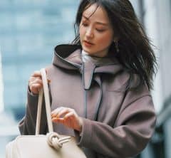 信頼感を纏える【キレイめガウンコート】でお仕事コーデにも自信