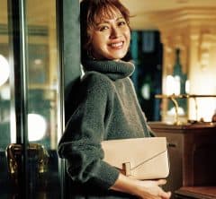 ニット×デニムに足すだけ!レイヤードすれば即洒落る【最旬アイテム】って?