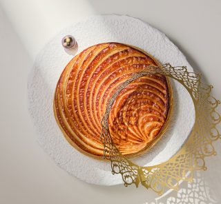 新年を祝うフランスの伝統菓子をお取り寄せ！UN GRAINから「ガレット デ ロワ ナチュール」が登場