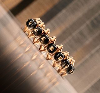 【カルティエ】アイコンジュエリー「クラッシュ ドゥ カルティエ」の新作発売