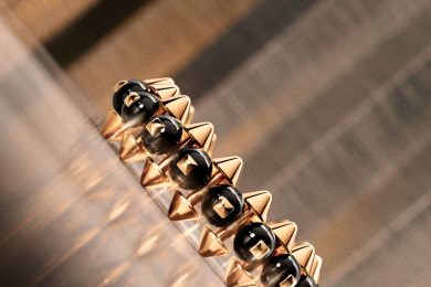 【カルティエ】アイコンジュエリー「クラッシュ ドゥ カルティエ」の新作発売