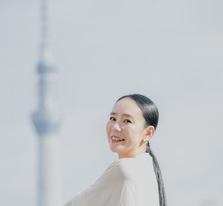 河瀨直美監督「同世代の男性監督が海外で賞を獲ったとき、 私は家の床掃除をしていました」