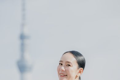 河瀨直美監督「同世代の男性監督が海外で賞を獲ったとき、 私は家の床掃除をしていました」