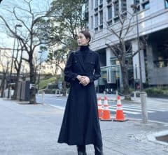 ワンピースをニットとブーツでクールにカジュアルダウン【モデル私服コーデ】