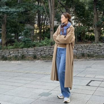 スタイルアップが叶う柔らかな穿き心地のデニムの着こなし【モデル私服コーデ】