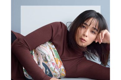 【エルメスのスカーフ】 コーデ3選。巻くより「着る」がカジュアル派の新定番