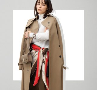 ベルト、ビスチェ、肩掛けに。40代の「エルメス大判スカーフ」活用術