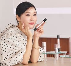 【STORY×ブライトエイジ】美容家・瀬戸麻実さん登場!「目もとケアの新習慣」イベントをレポート!