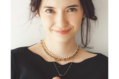 【2万円台〜】40代のシンプルコーデを盛り上げる「洒落感ジュエリー」７選